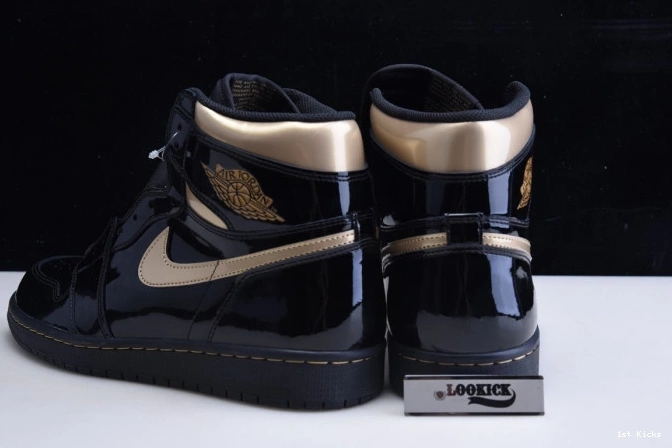 1st Kicks BLACK (2020) HIGH AIR JORDAN GOLD RETRO 555088-032 1 METALLIC 0730
